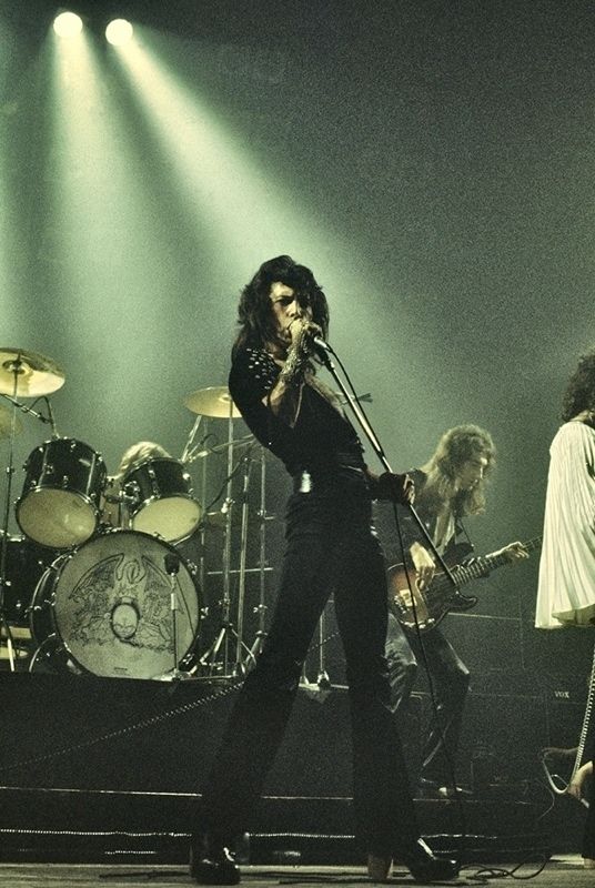 ' Queen In Concert ' By Martyn Goddard Giclee Print Framed In Black photo furniture