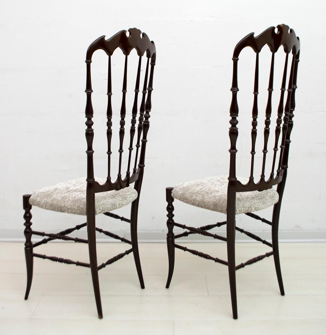 Pair Of Gaetano Descalzi Mid Century Italian Chiavari High Back Chairs, 1950s photo vinterior