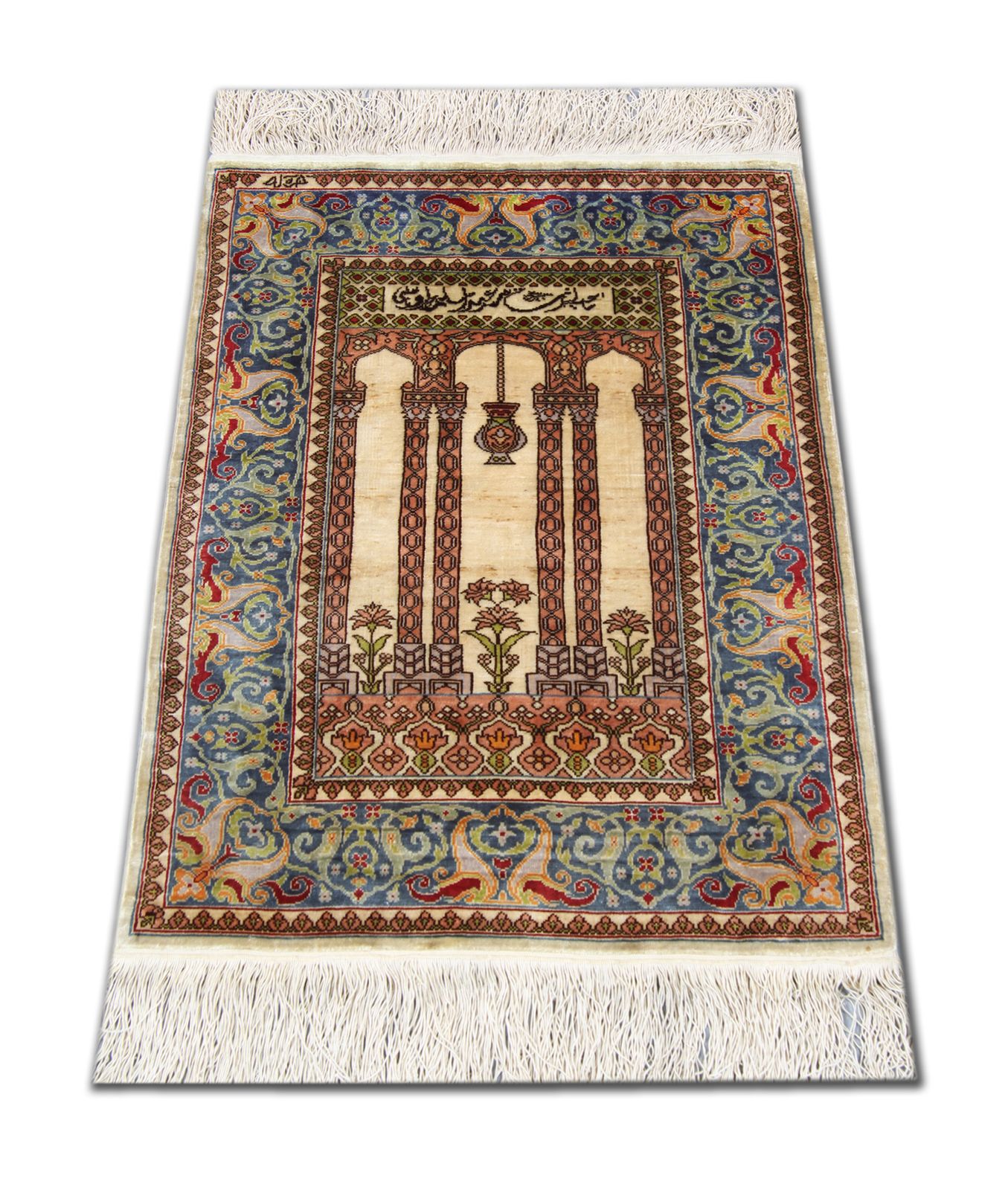 Puur zijden vloerkleed, klein traditioneel tapijt, handgemaakt Turks Hereke 44x74 cm photo furniture