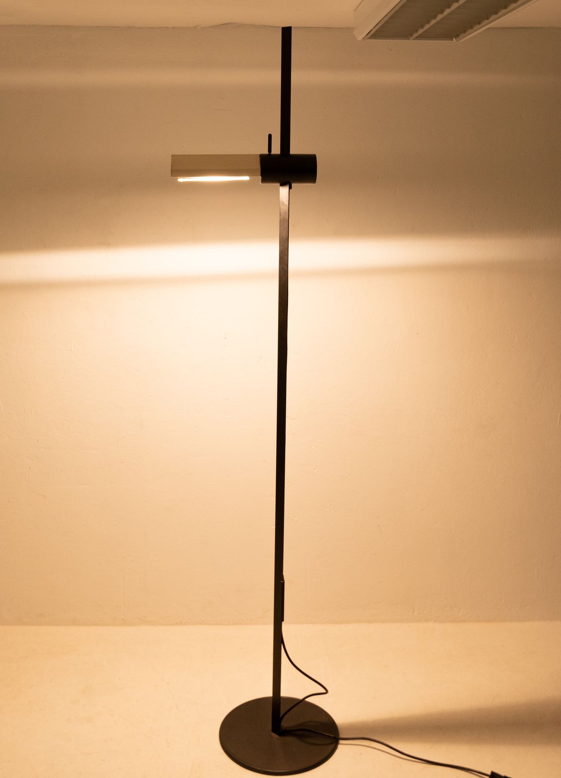 G.F. Frattini For Luci Caltha Adjustable Floor Lamp, Italy, 1982 photo vinterior
