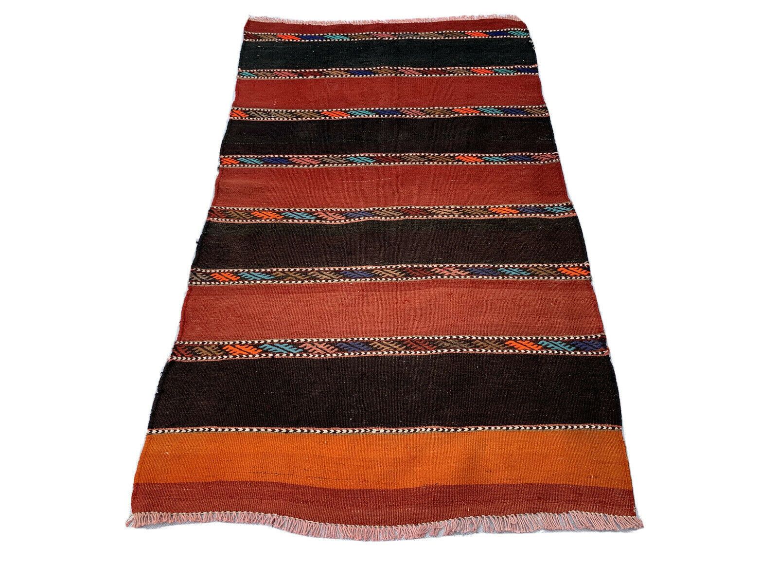 photo furniture Traditional Turkish Kilim Rug , Vintage Turkish Wool Country Home Kelim