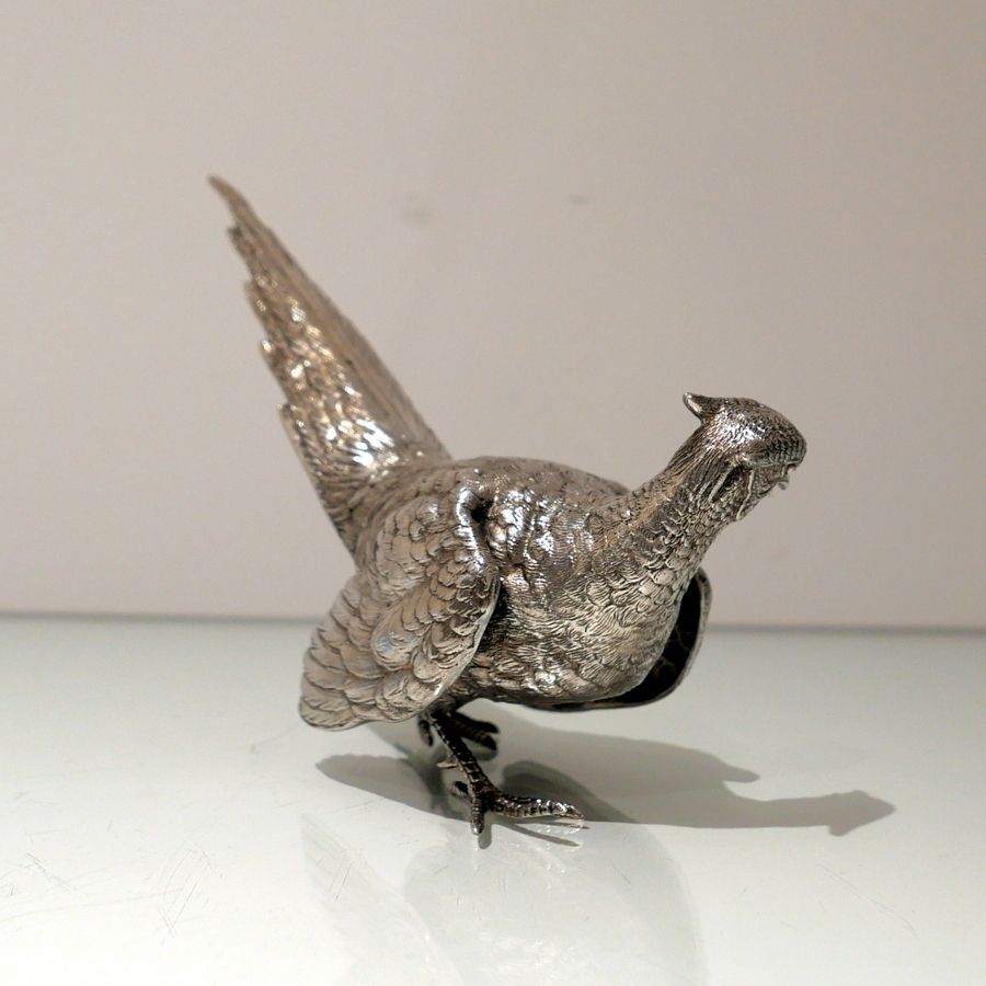 20th Century Modern Sterling Silver Pair Of Large Pheasants London 1976 Mappin & Webb photo 4250.0