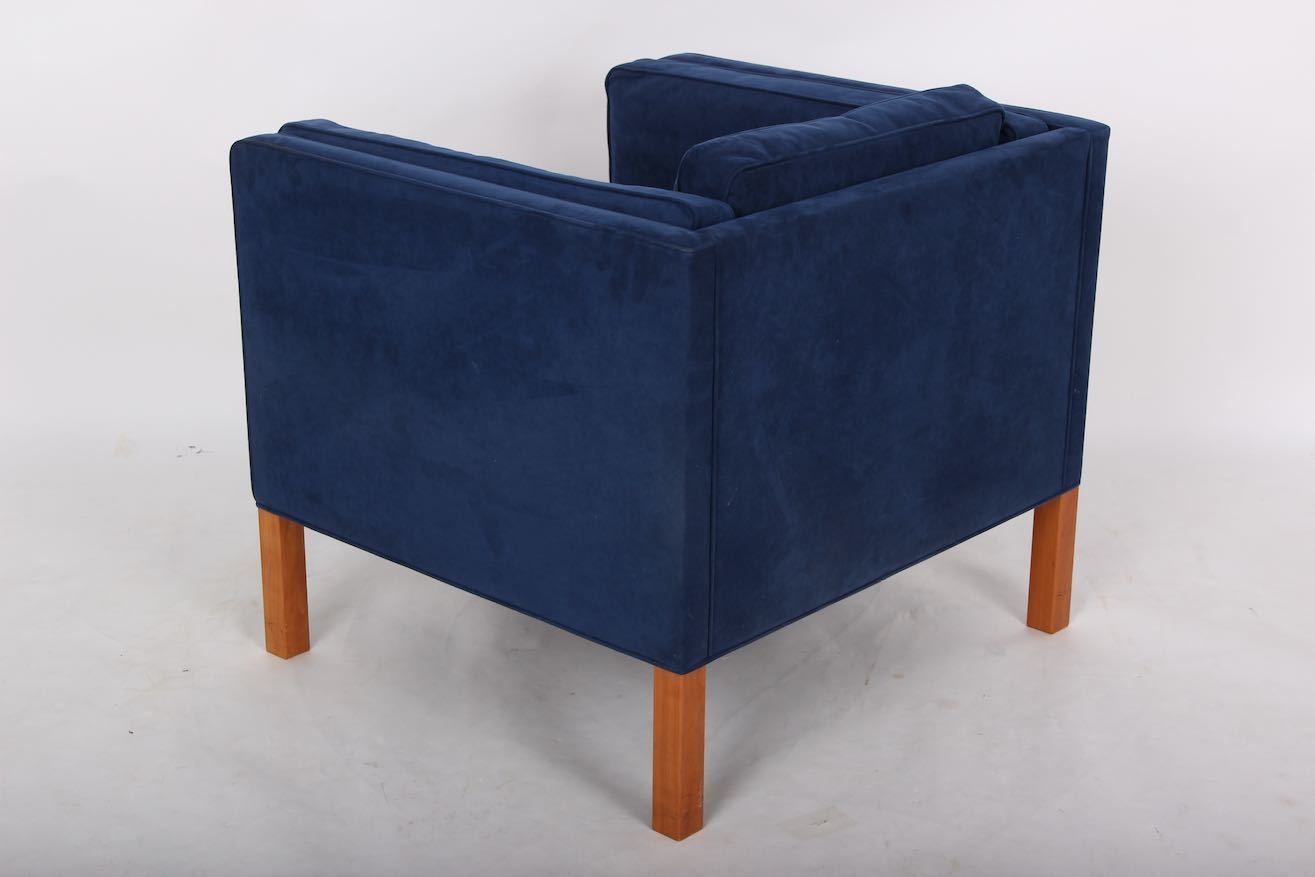 photo for sale Borge Mogensen 1 Easychair And 1 Footstool. Modell 2330 & 2331. 2005 Produktion. (Set)