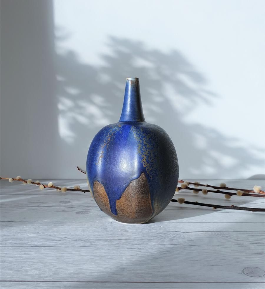 Reiner Gehrig, Grünstadt Studio, Matte Cedar, Sand And Blue Running Glaze Bottle Vase | 1970s photo 289.0
