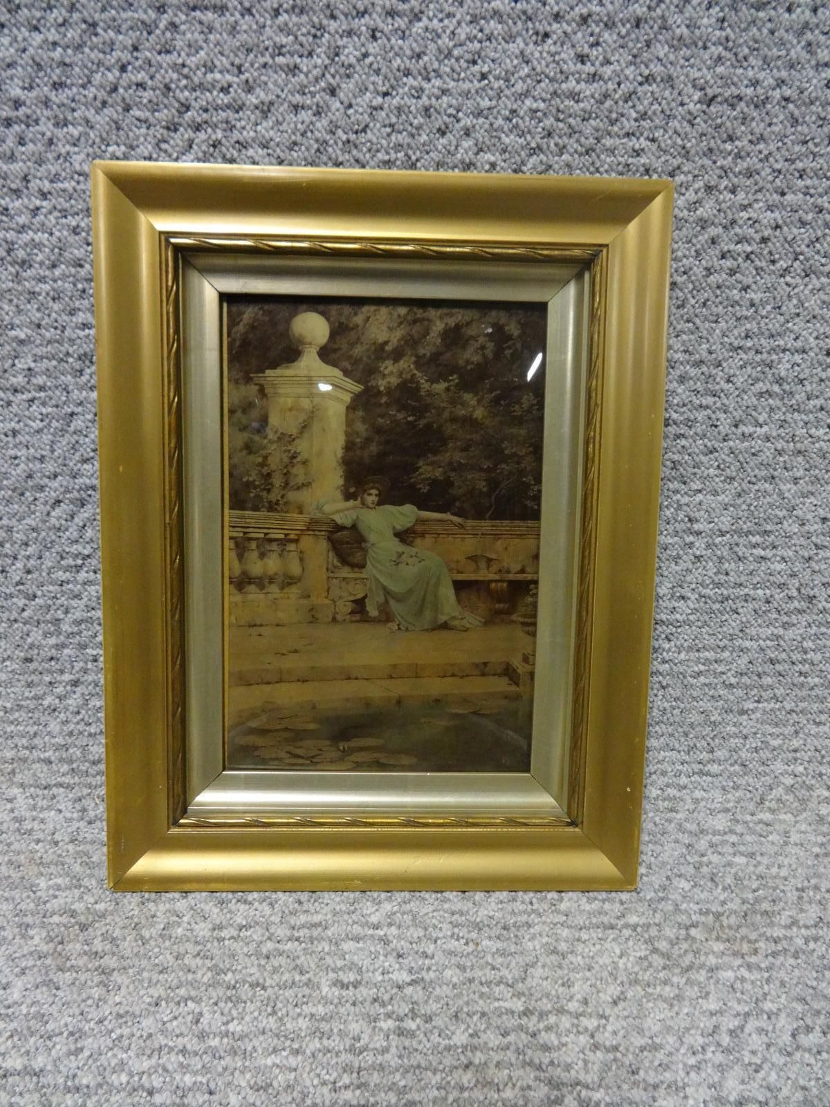 C19th Convex Glass Chrystoleum