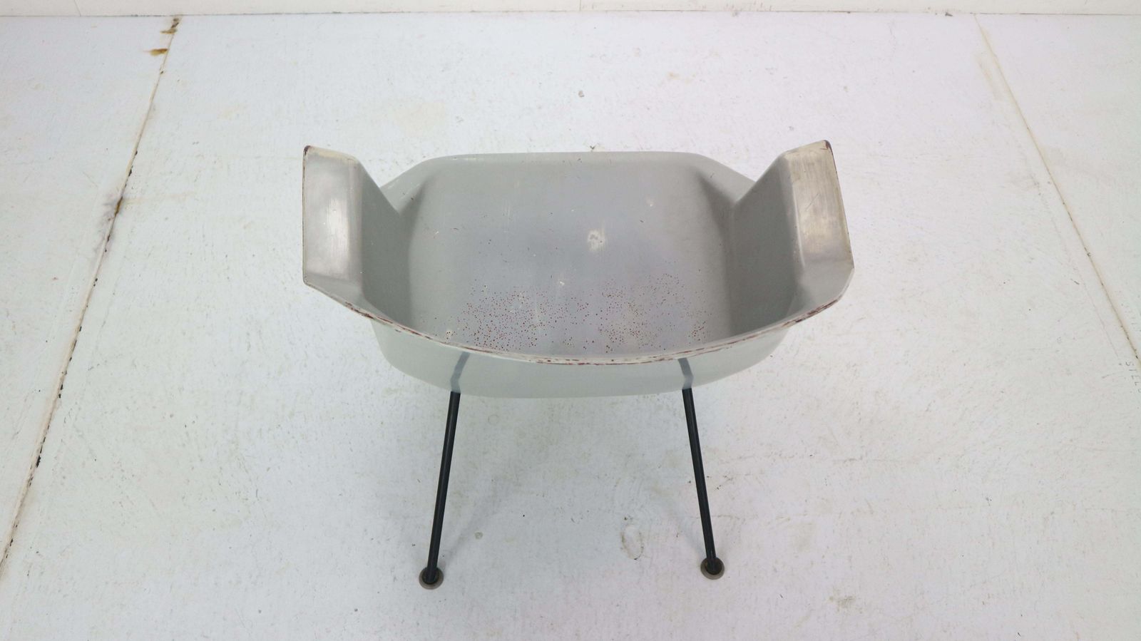 photo furniture 416 Fiberglass Shell Chair By Wim Rietveld & Andre Cordemeyer For Gispen, 1950s