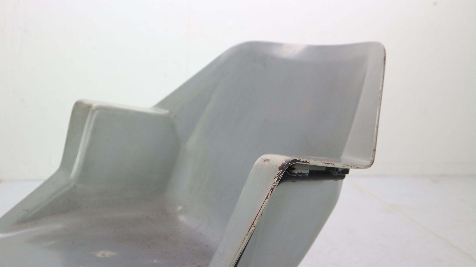 photo for sale 416 Fiberglass Shell Chair By Wim Rietveld & Andre Cordemeyer For Gispen, 1950s