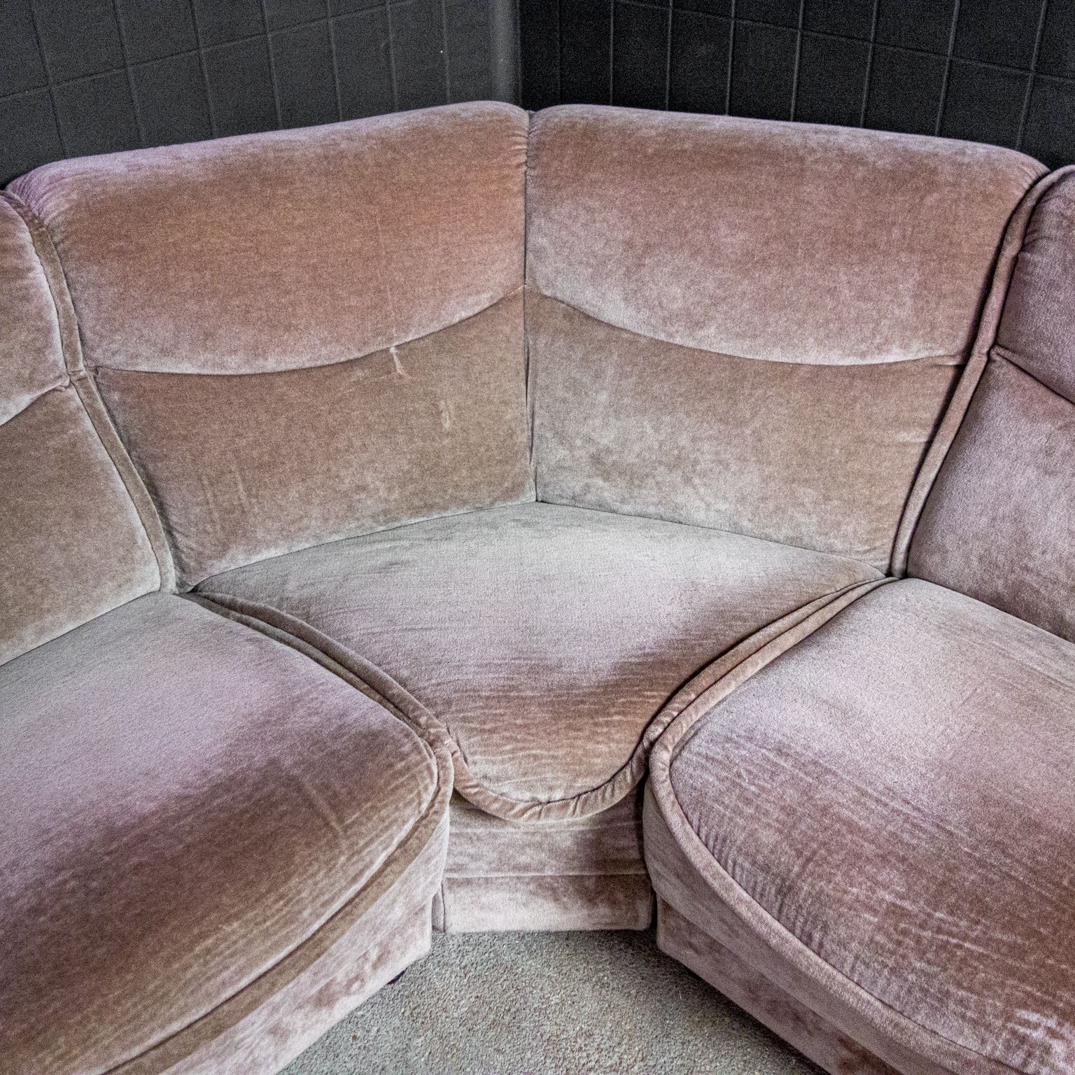 Meubels Vintage Modulaire Hoekbank En Fauteuils Van Fluweel – Lila – Ca. Jaren 1970 photo