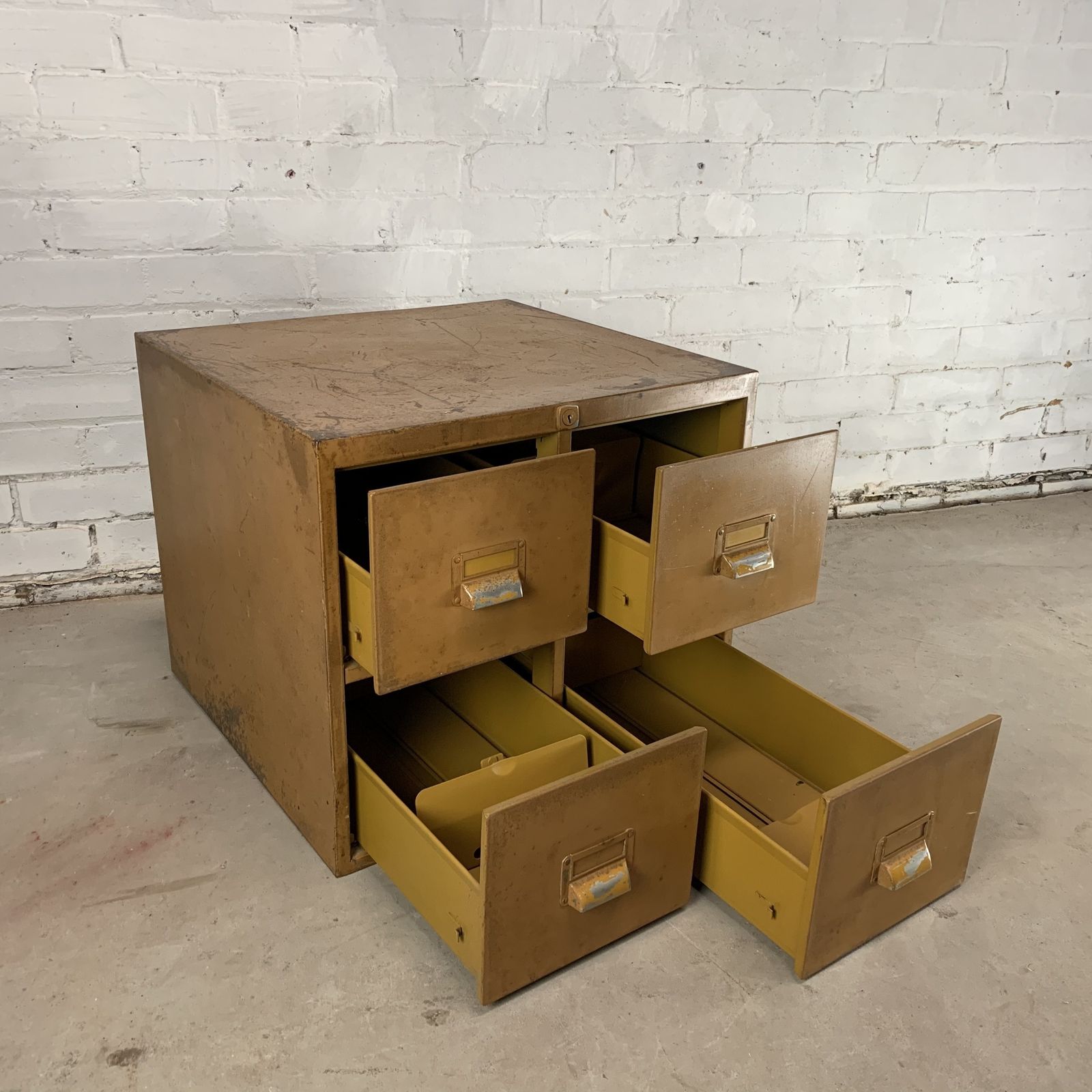 Vintage Mid Century Industrial Steel Bank Of 4 Drawers Unit photo 325.0