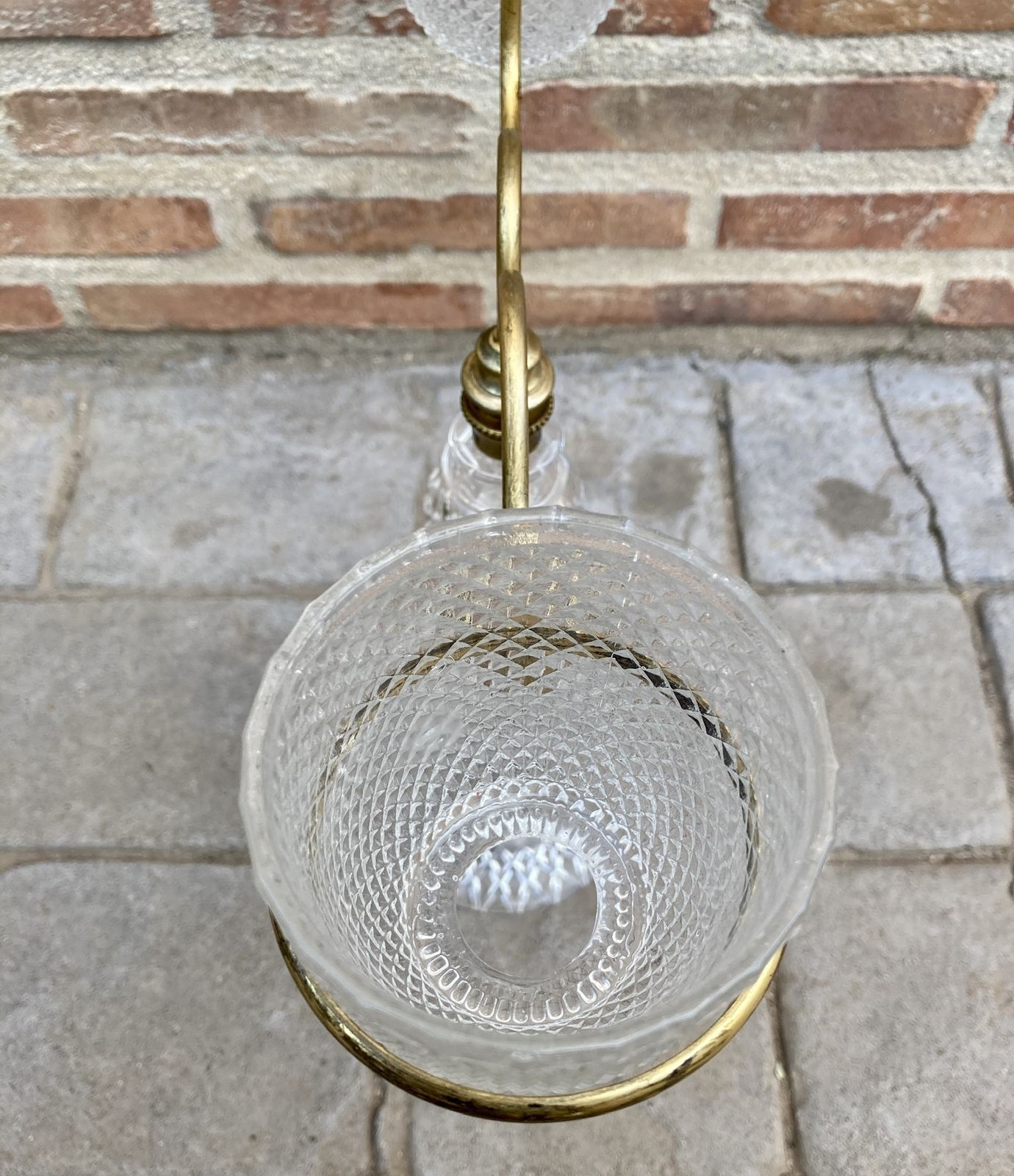 photo vintage Late XIX Pair Of Victorian Cut Glass Candle Holders In Brass From Cricklite Clarke Trade