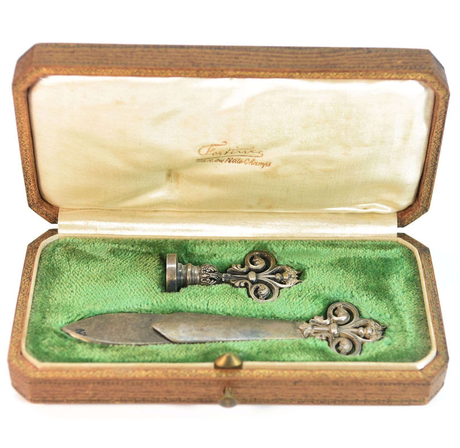 Box Of Seal To Seal 2 Pieces Flowers Lily Silver Metal Xi Xth