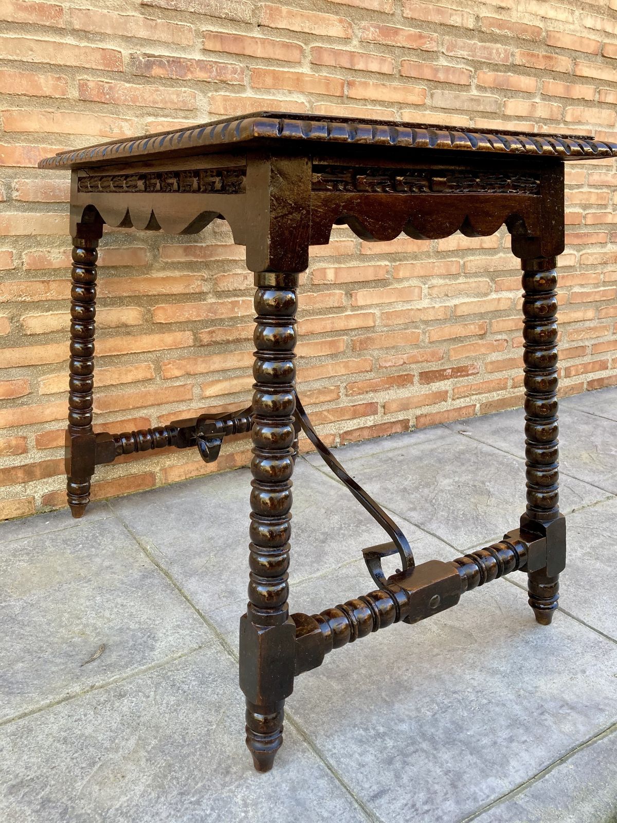 Early 20th Century Antique Castilian Walnut Table With Solomonic Turn Legs photo vinterior