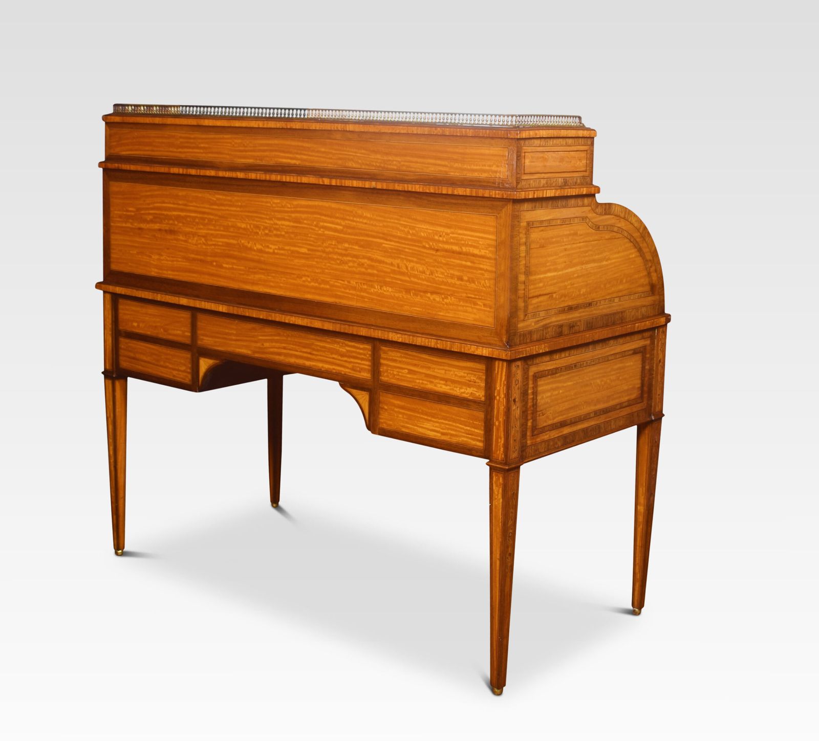 Sheraton Revival Satinwood And Rosewood Crossbanded Cylinder Bureau photo vinterior