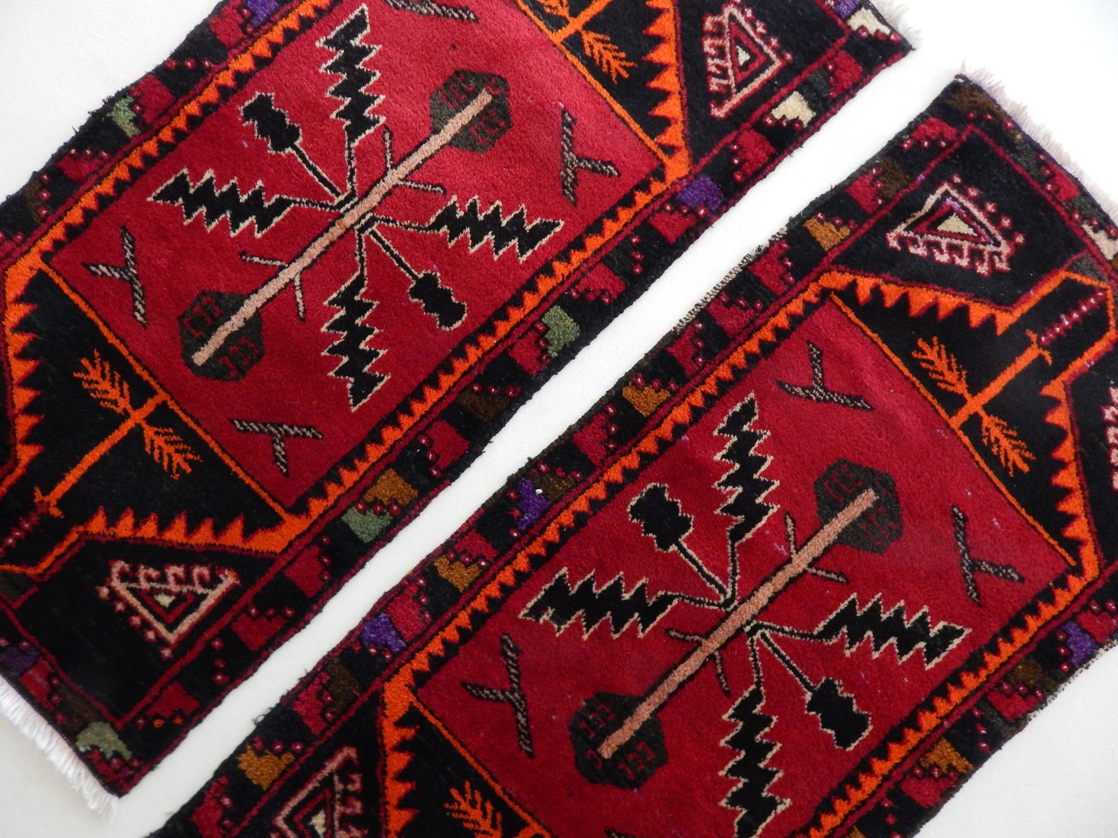 photo furniture 1980s Petite Turkish Hand Knotted Wool Rugs A Pair 51 X 108 Cm