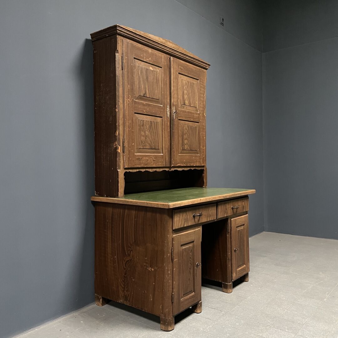 photo vinterior Geschilderd Grenenhouten Bureau Met Wandkast