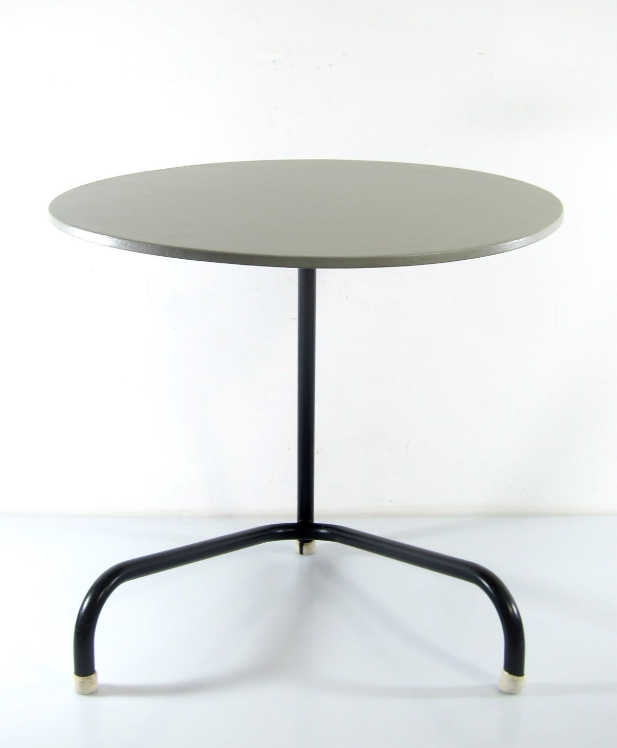 Pilastro Fifties Round Side Table photo furniture