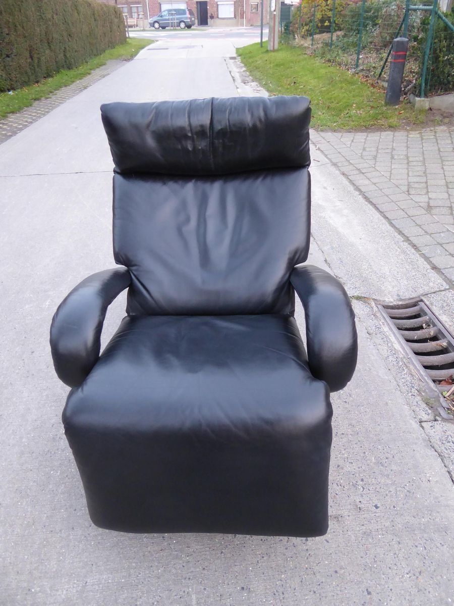 photo furniture Black Leather Gaga Lounge Chair By Percival Lafer For Percival Lafer, 1998