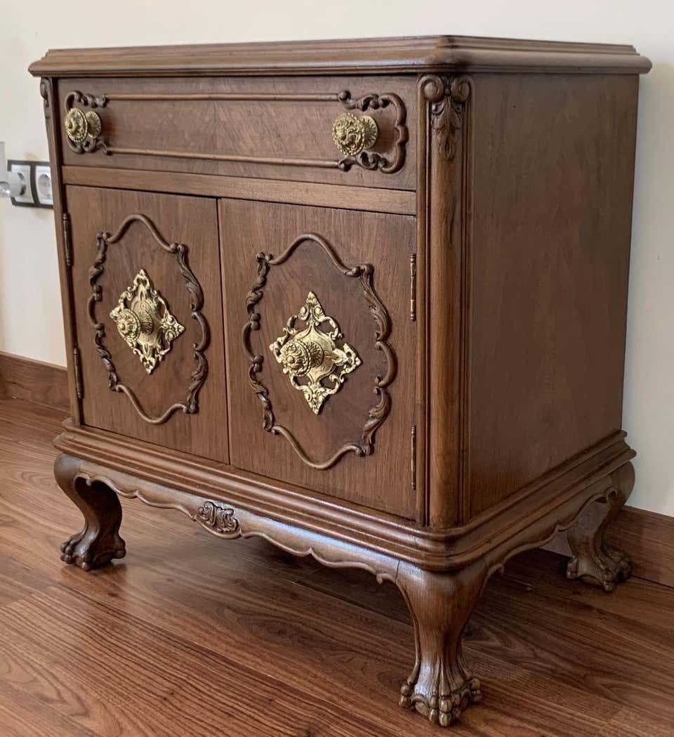 20th Century Pair Of French Nightstands With One Drawer And Doors And Claw Feet photo buy