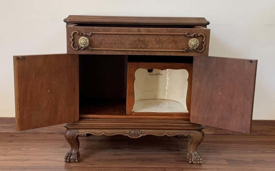 photo furniture 20th Century Pair Of French Nightstands With One Drawer And Doors And Claw Feet