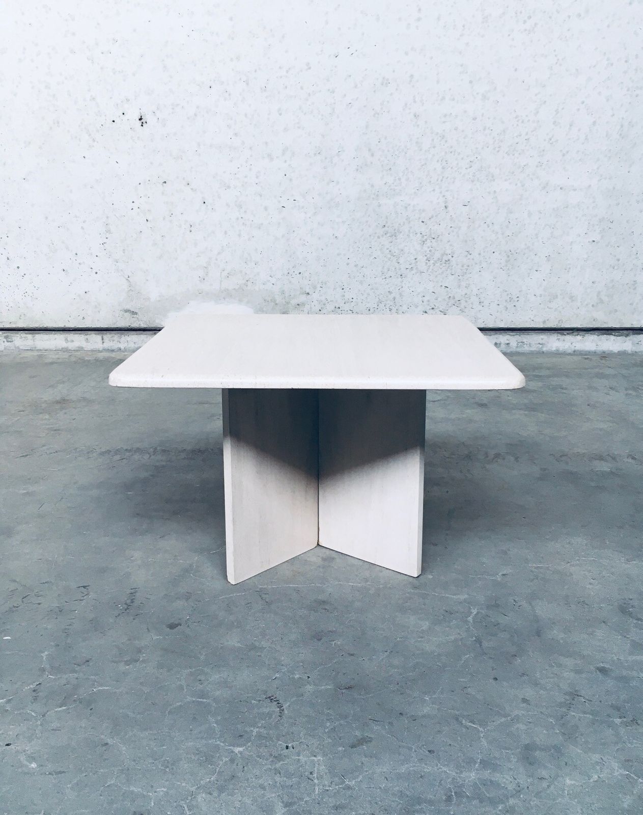 Postmodern Design Granieten Vierkante Bijzettafel Italië Jaren 1970 photo furniture