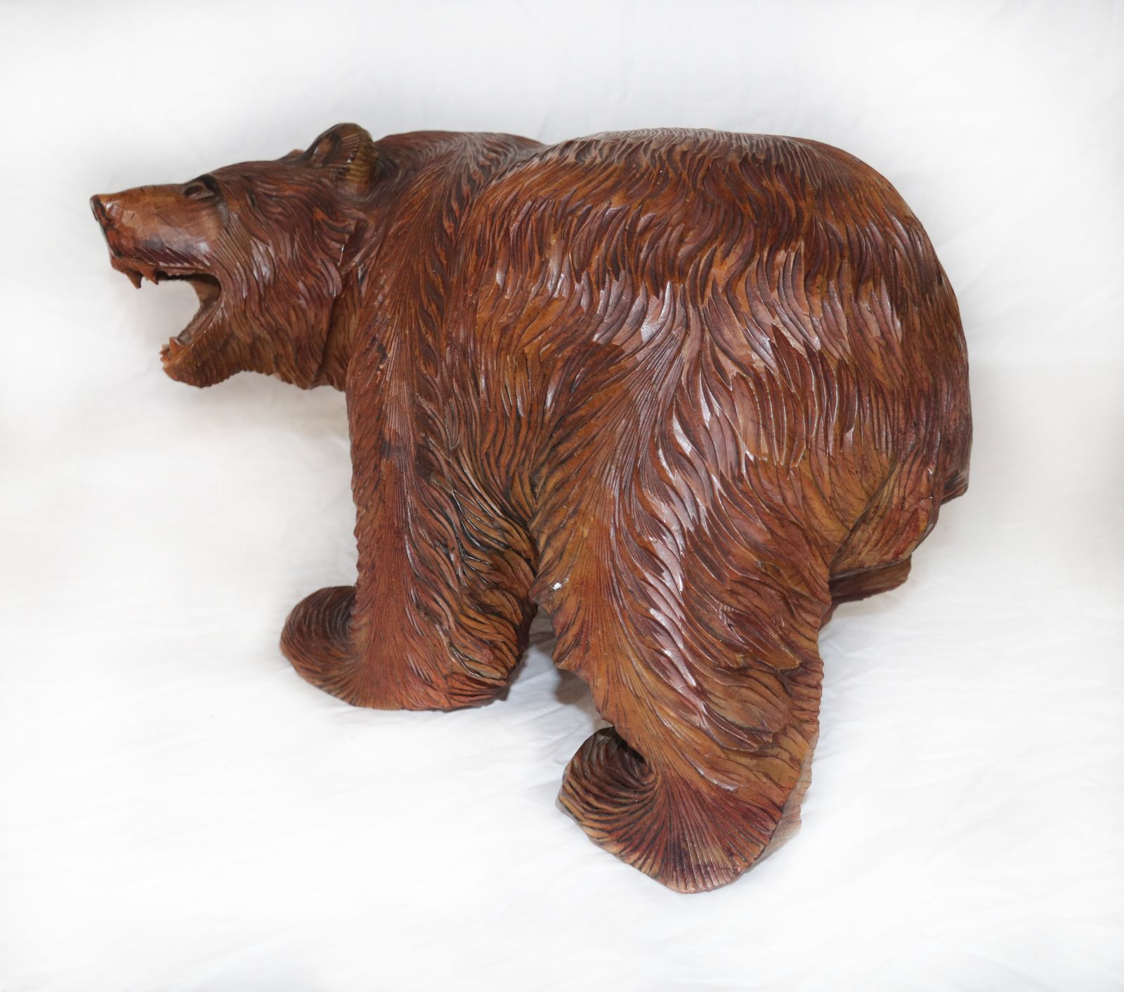 20th Century Black Forest Carved Wooden Model Of A Brown Bear photo furniture