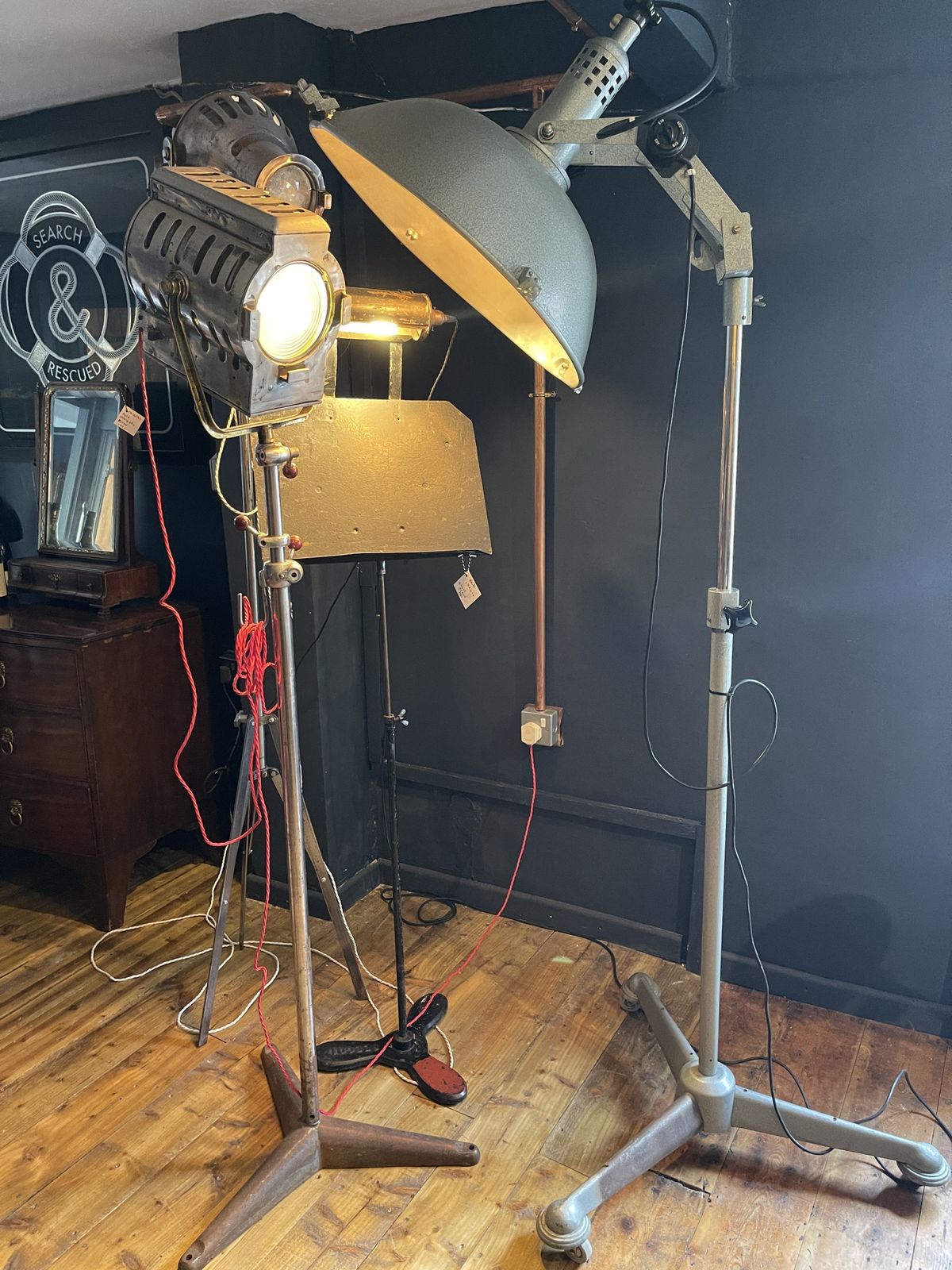 Large Vintage Dentists Light Theatre Lighting photo vinterior