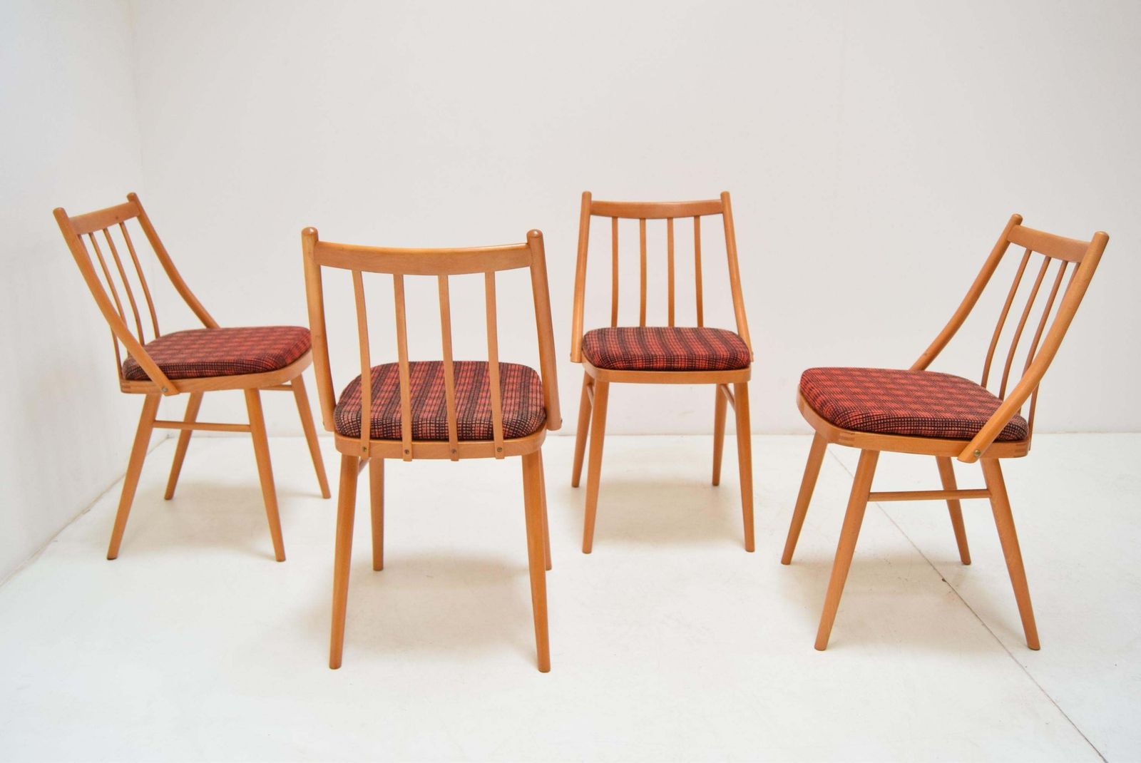 Set Of Four Midcentury Dining Chairs By Antonín šuman, 1980s photo vinterior