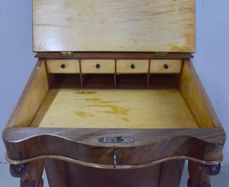3705.94 Davenport Desk In Walnut, Origin England Mid 19th Century photo