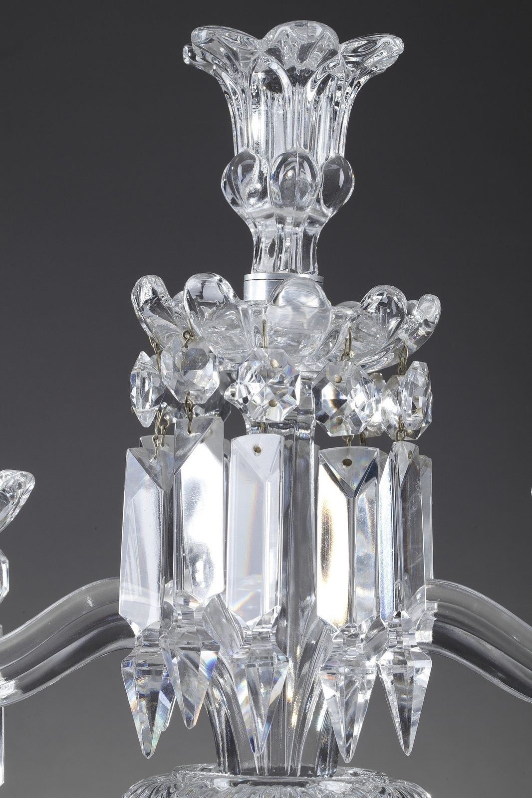 3857.0 Paar kristallen kandelaars van Baccarat photo