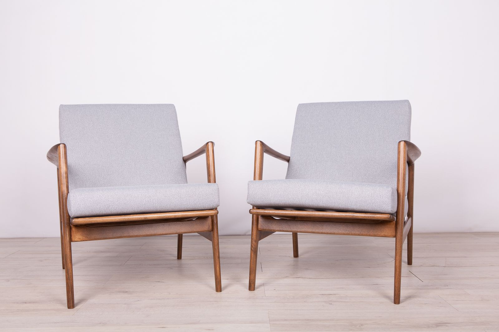 Furniture Model 300 139 Armchairs From Swarzędzka Factory, 1960s, Set Of 2 photo