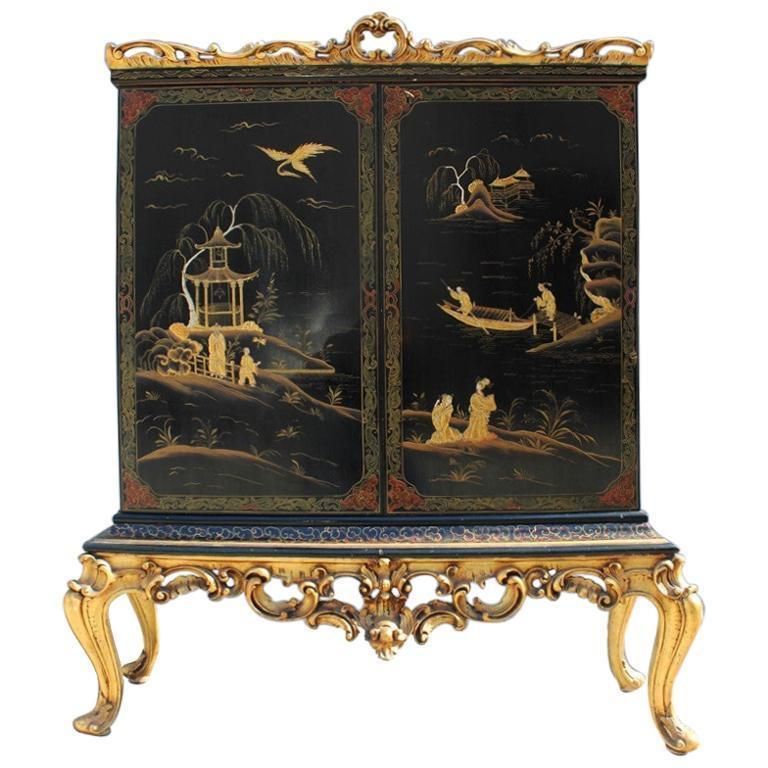 Midcentury Italian Orientalist Wood Bar Cabinet In Gold And Black Lacquer, 1950