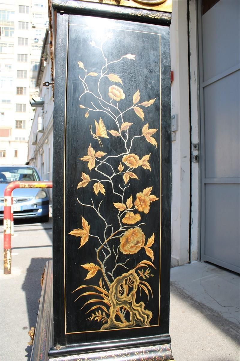 photo for sale Midcentury Italian Orientalist Wood Bar Cabinet In Gold And Black Lacquer, 1950