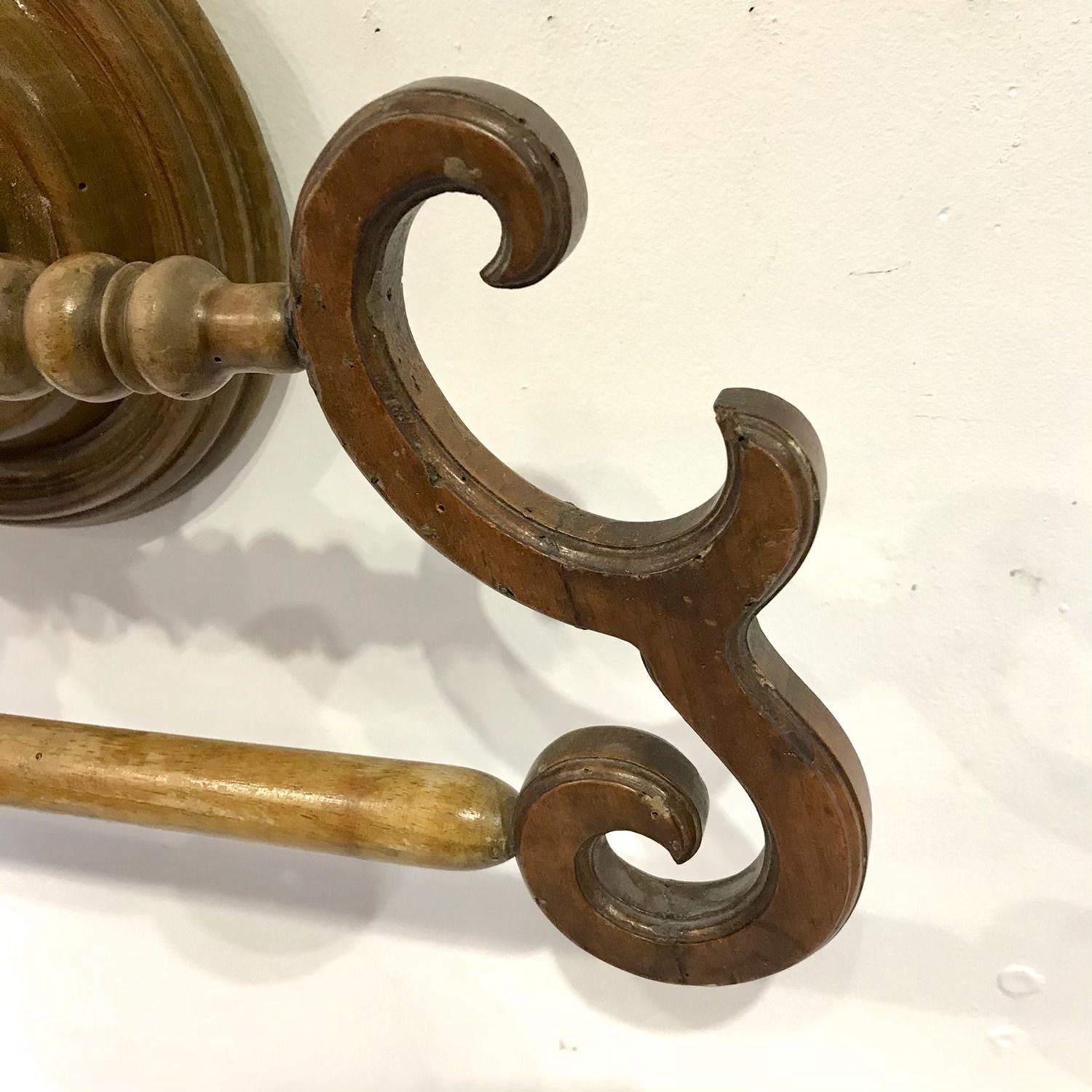 C1900 Century French "Ciel De Lit" Towel Rail photo vinterior