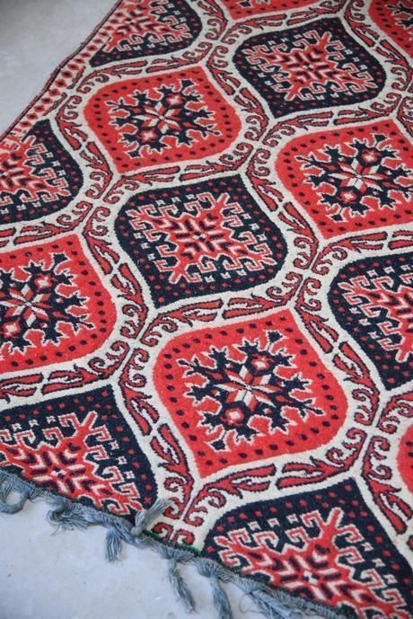 Red Eastern Wool Turkish Flatweave Rug photo Textiles