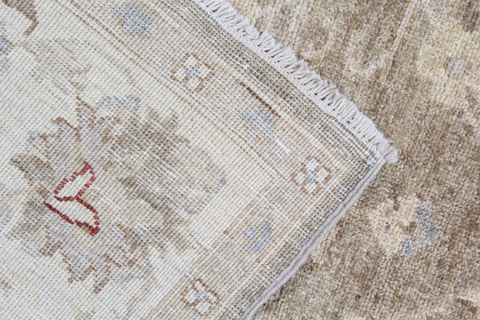 Traditional Beige Ziegler Rug, Handwoven Oriental Wool Rug  157 X 218 Cm photo for sale