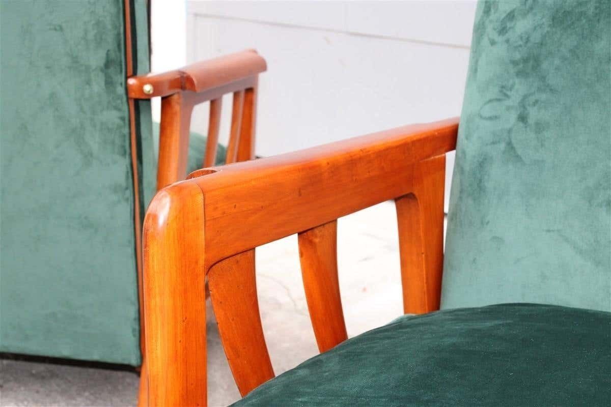 photo vintage Pair Of Midcentury Italian Paolo Buffa Armchairs Cherry Velvet Green, 1950s