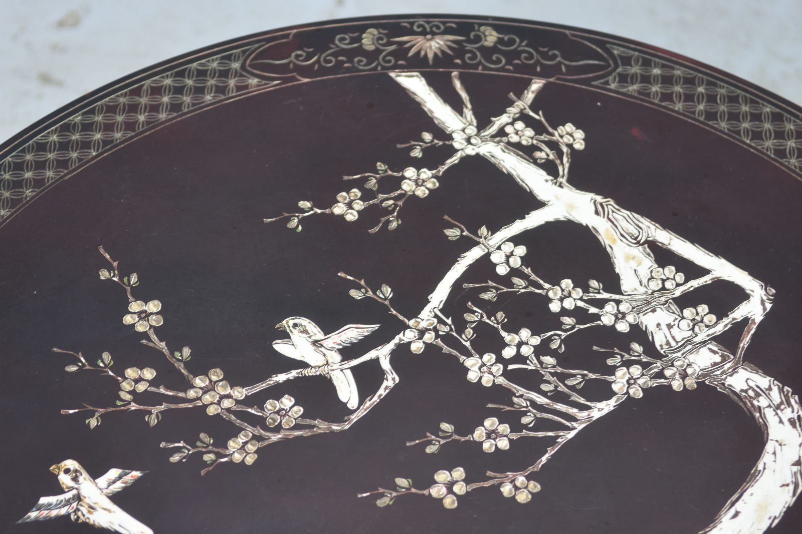 Asian Platter Coffee Table Décor With Inlaid Rooster Early 20th Century photo 375.0