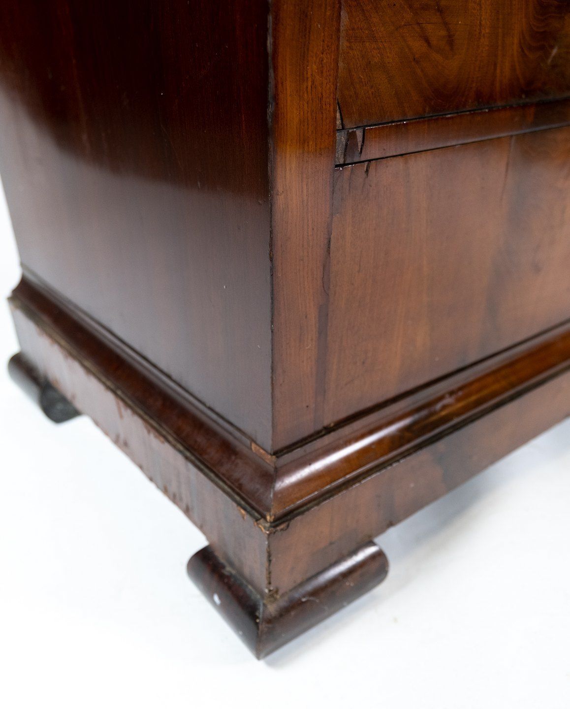 Late Empire Chest Of Drawers Of Mahogany  From The 1840s. photo vinterior