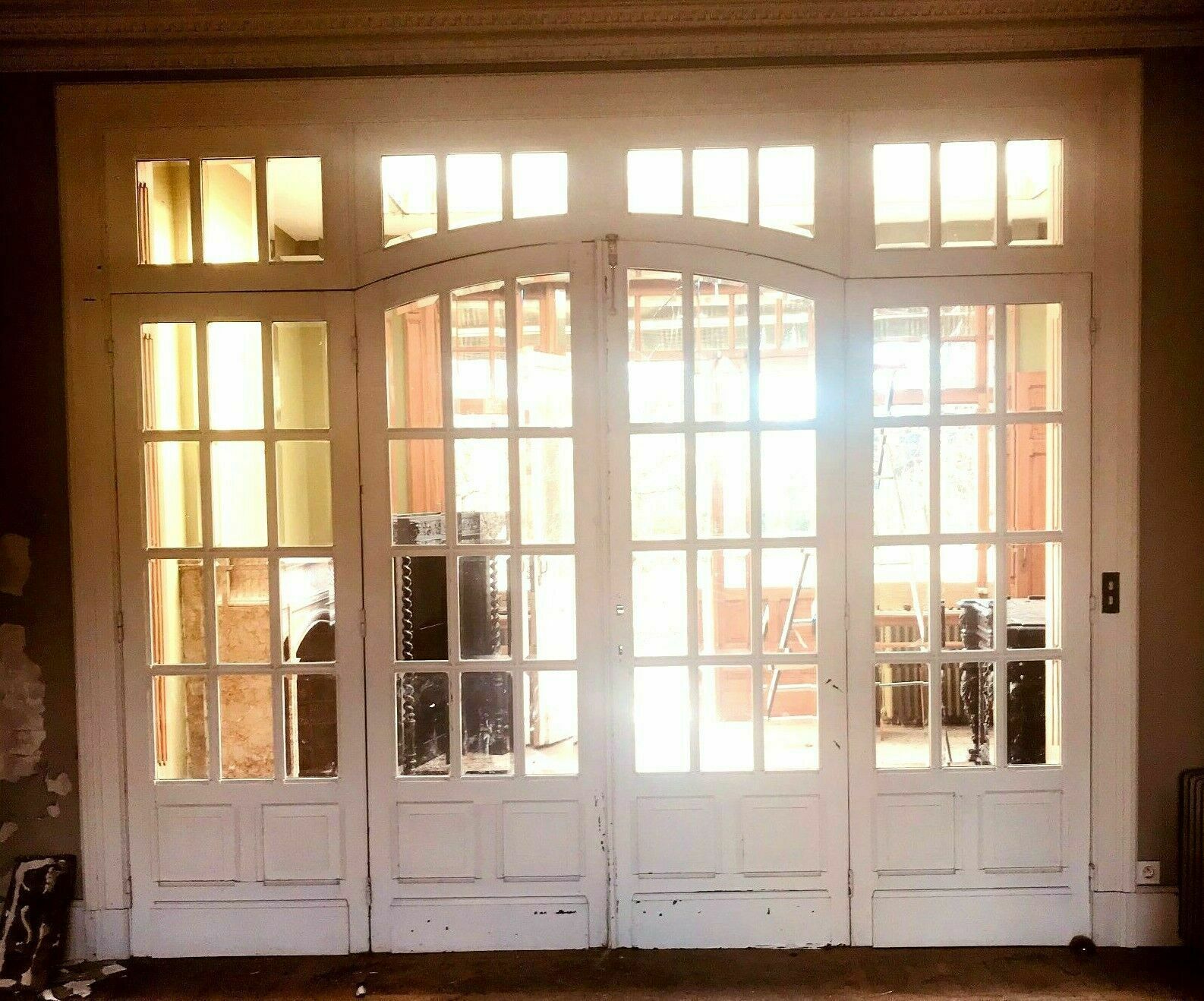 Four Leaf Partition Door And Transom In Natural Wood Bevel Tile photo buy