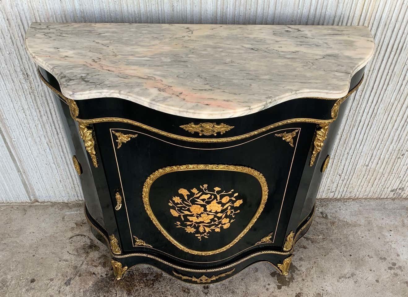 Cabinet français en placage de pierre et montures en ormolu, XIXe siècle photo vinterior
