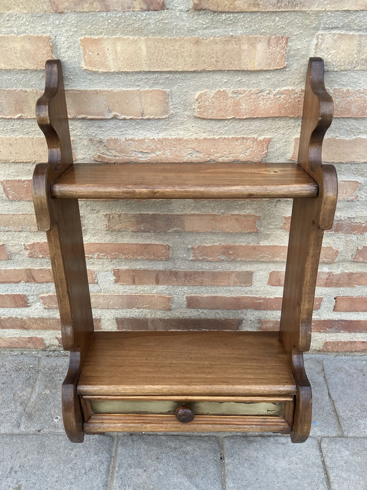 Mid Century Walnoot Klein Wandplankje Met één Lade