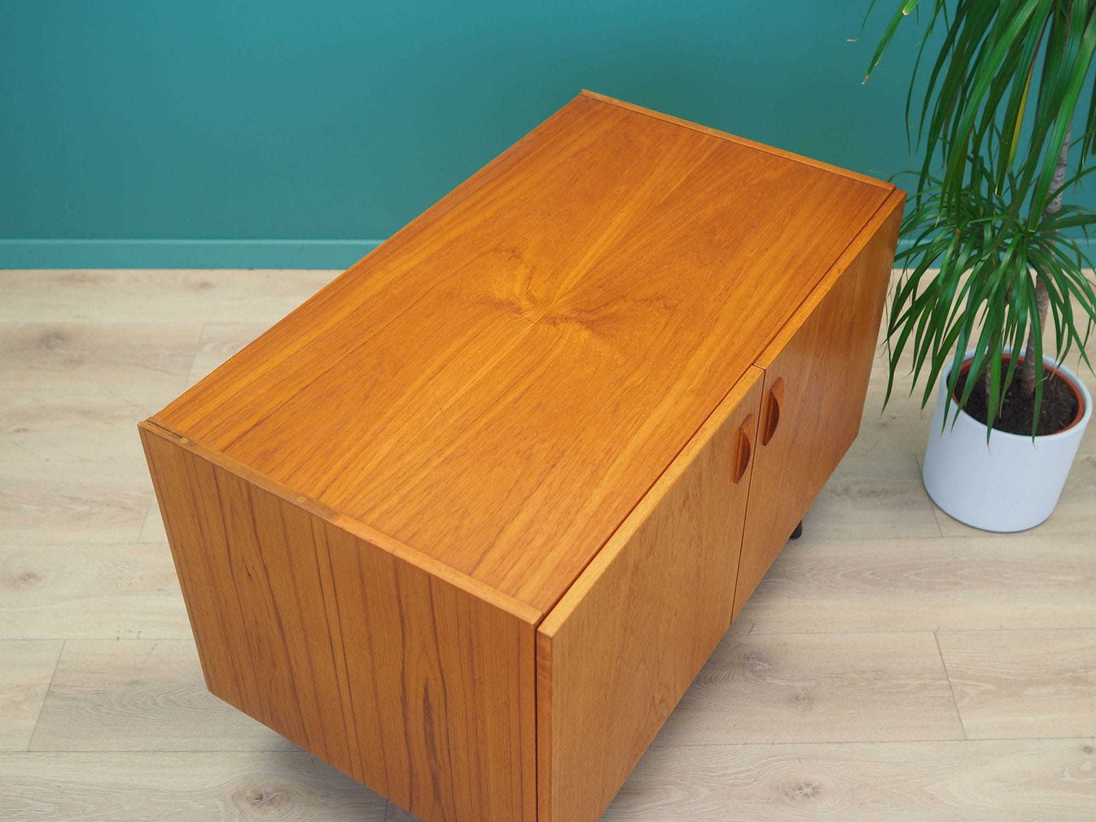Teakhouten Ladekast, Deens Design, Ca. Jaren 1970, Gemaakt In Denemarken photo vinterior