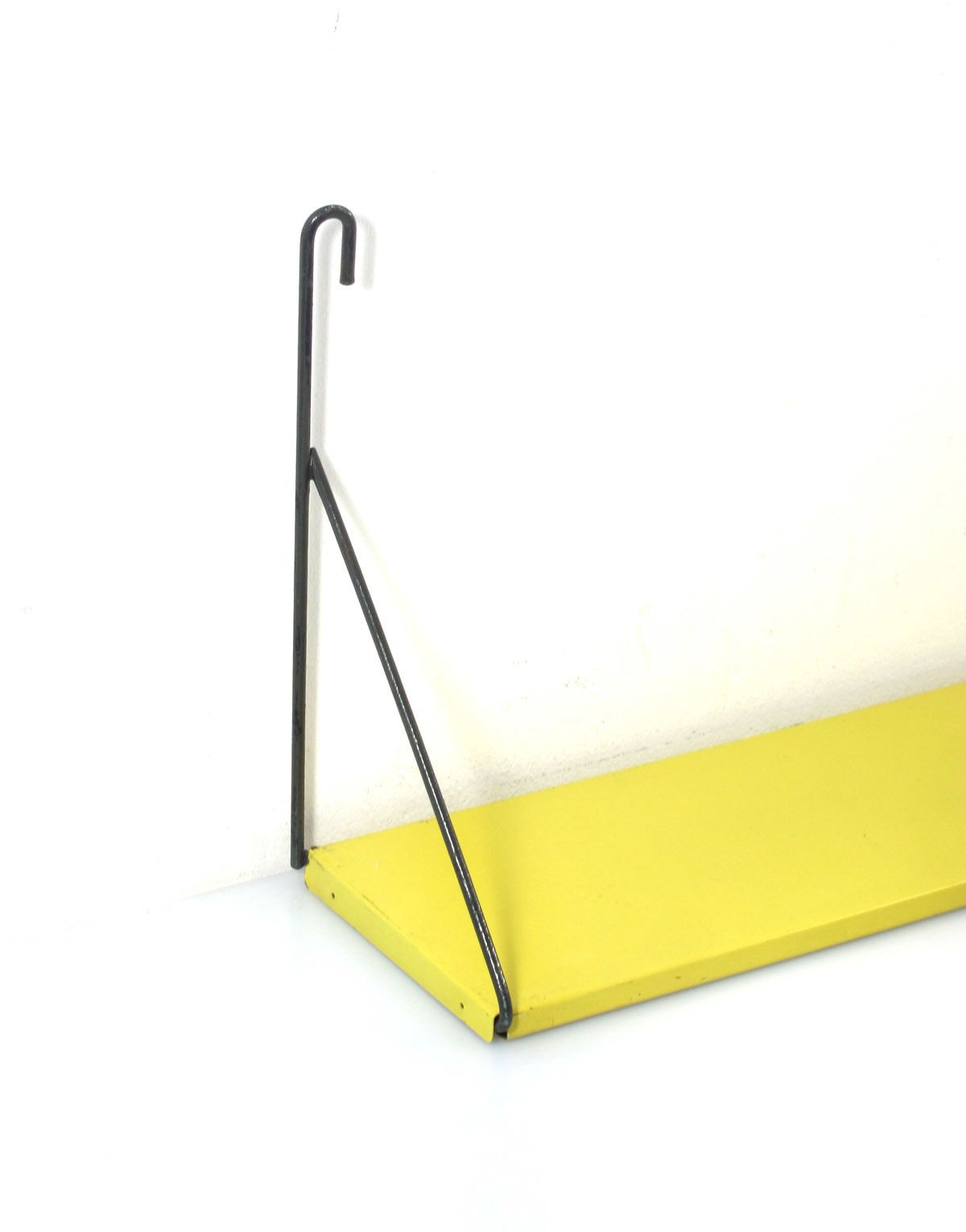 Geel Tomado Wandrek – Nederlands Design Ca. Jaren 1960 photo Meubels