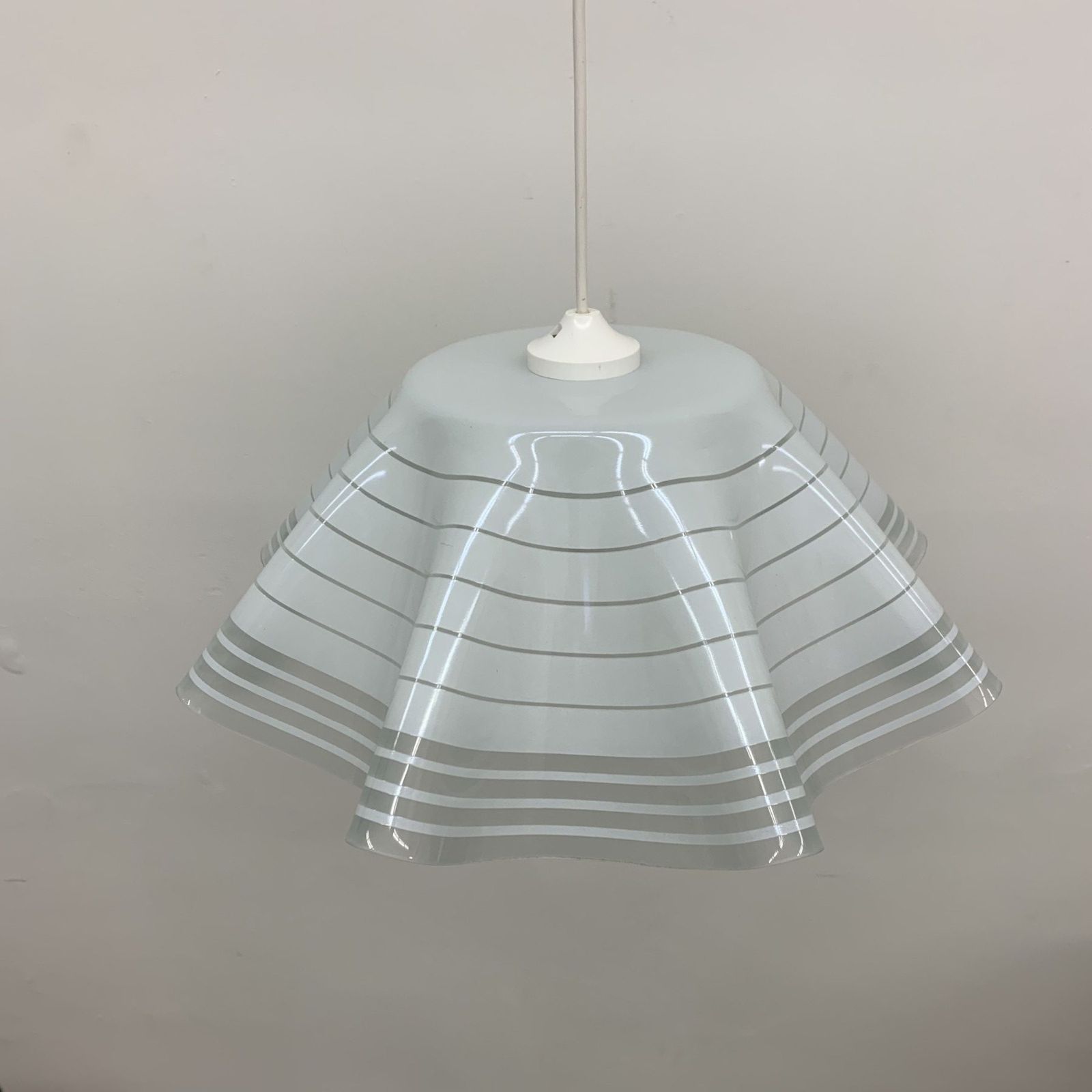 Mid Century Minimalist Gevouwen Glazen Hanglamp, Jaren 1980 photo furniture