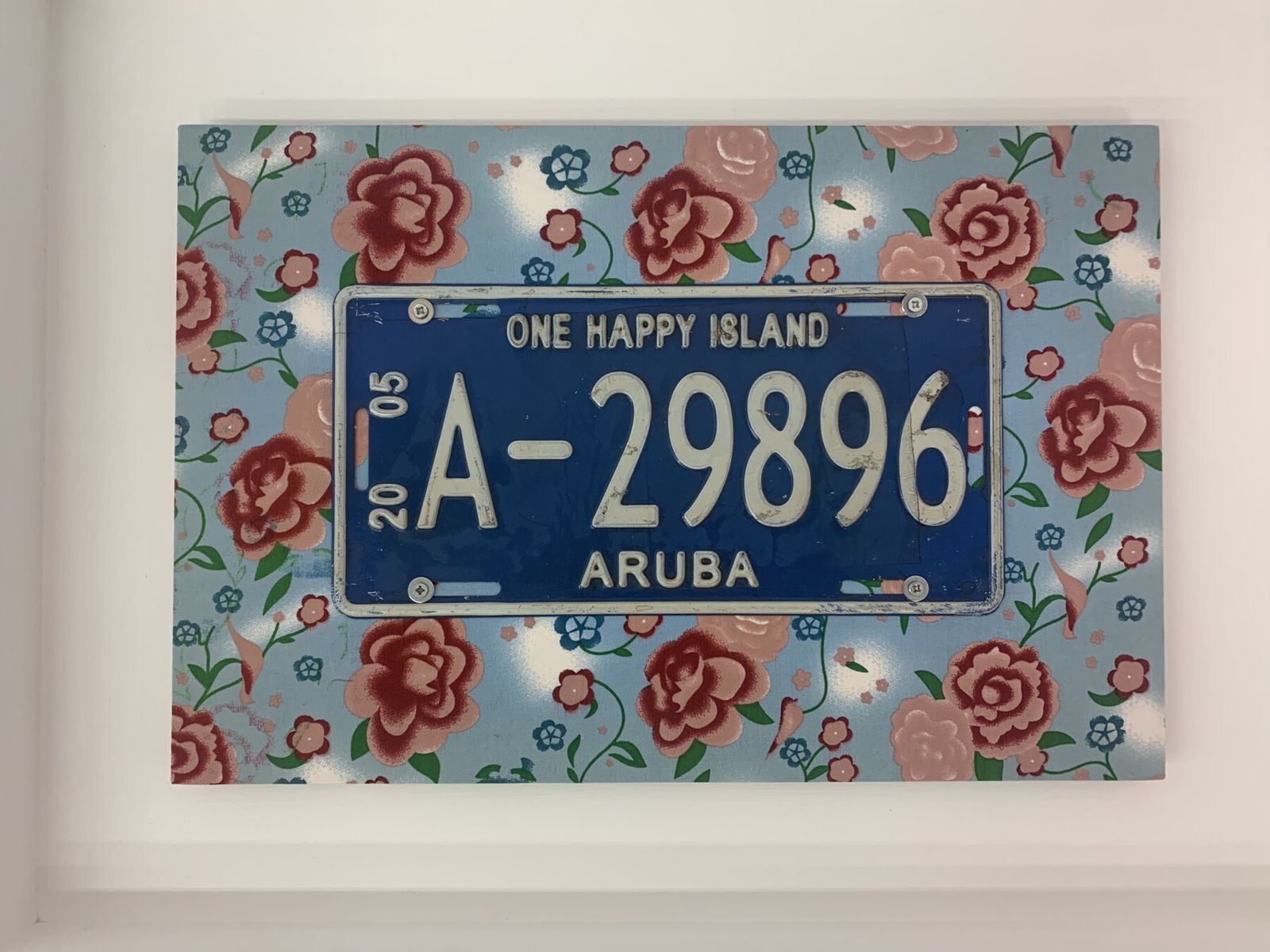 Jan Henderikse Kunstwerk Kenteken Aruba photo furniture