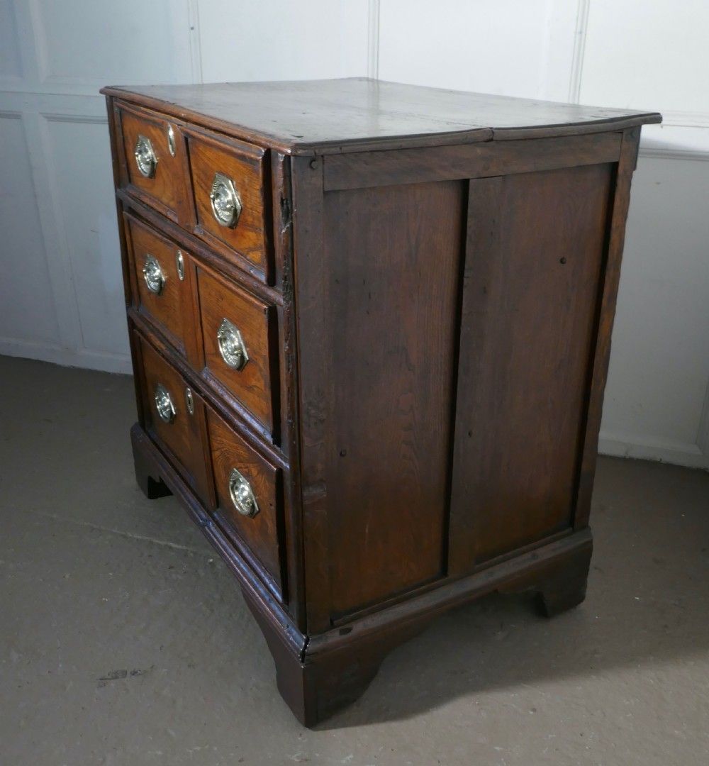 18th Century Small Elm Country Chest Of Drawers photo vinterior