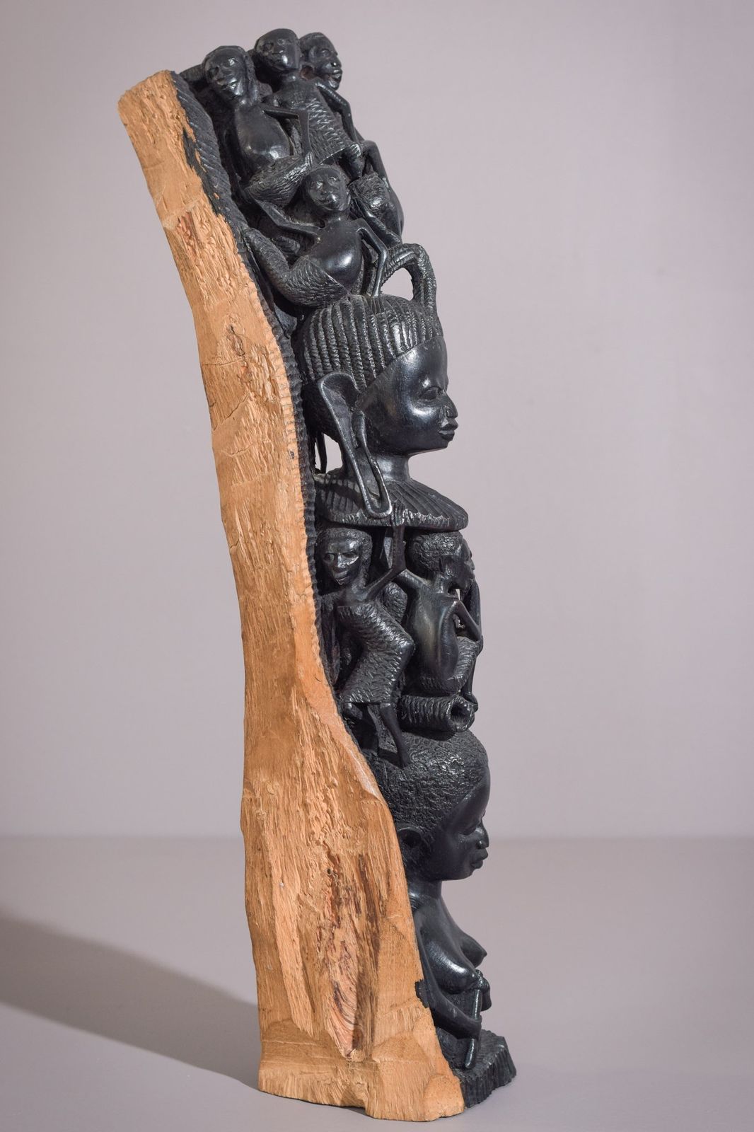 Kunst Afrikaanse Figuratieve Paalbeeldhouwing photo