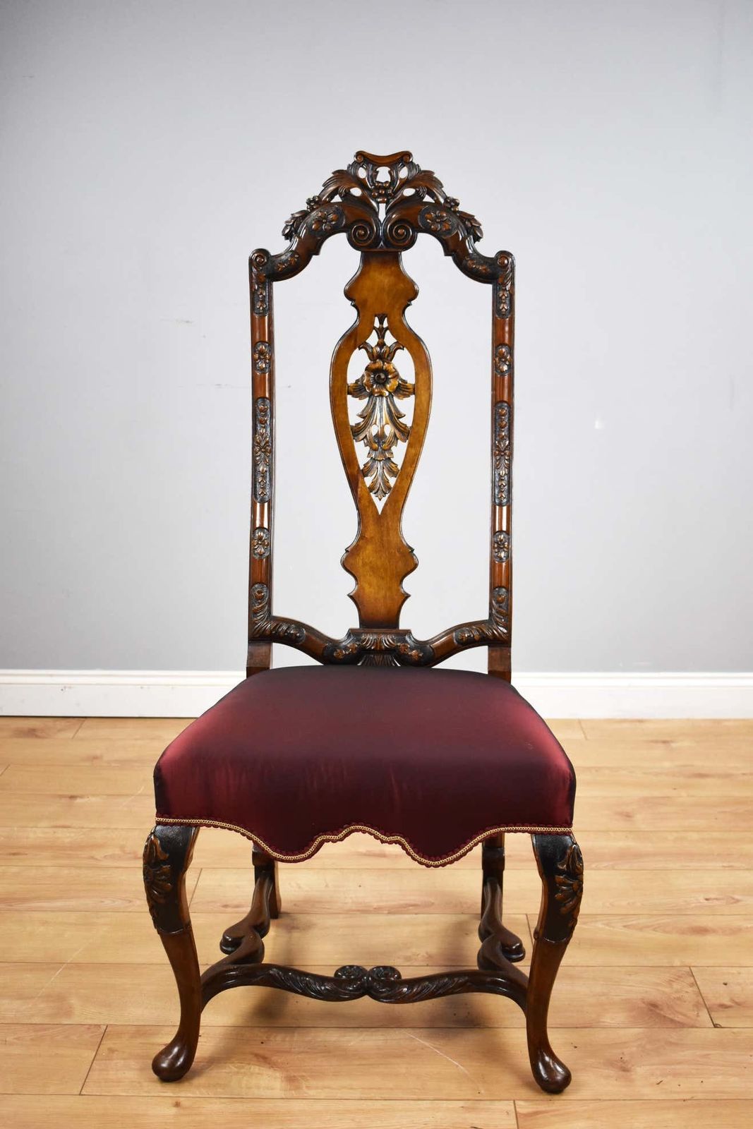 photo furniture Set Of 14 20th Century English Antique Queen Anne Style Dining Chairs
