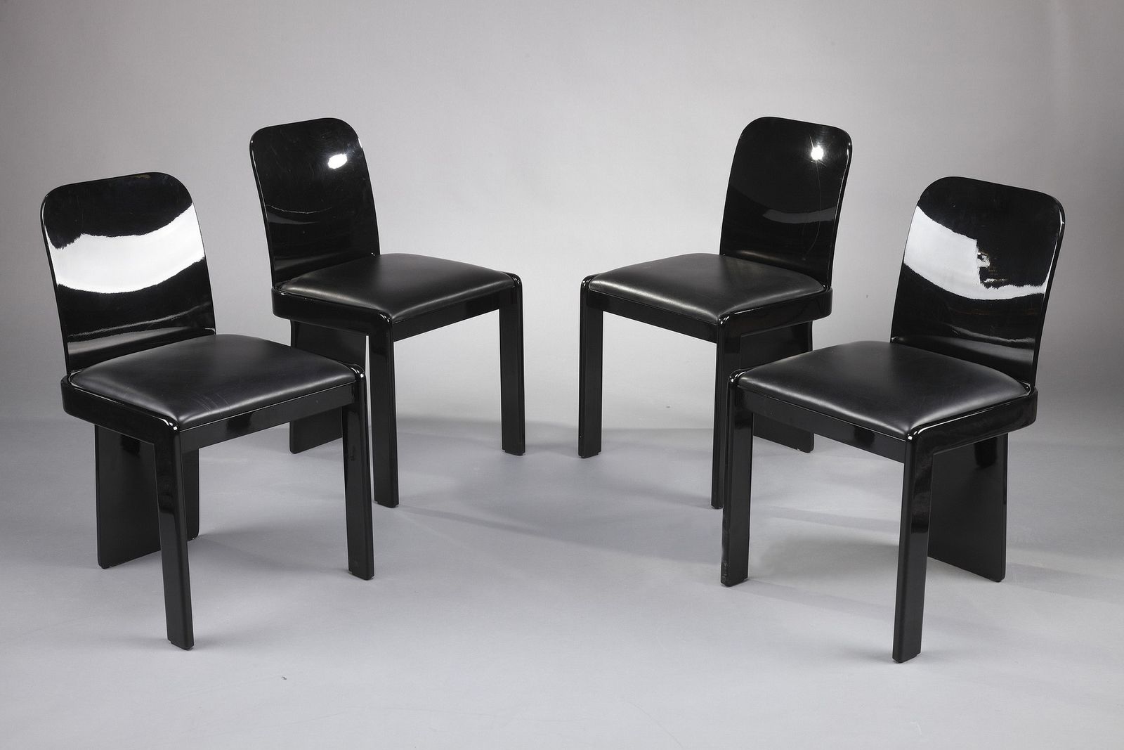 photo furniture Table de jeu et chaises italiennes par Pierluigi Molinari pour Pozzi, 1970