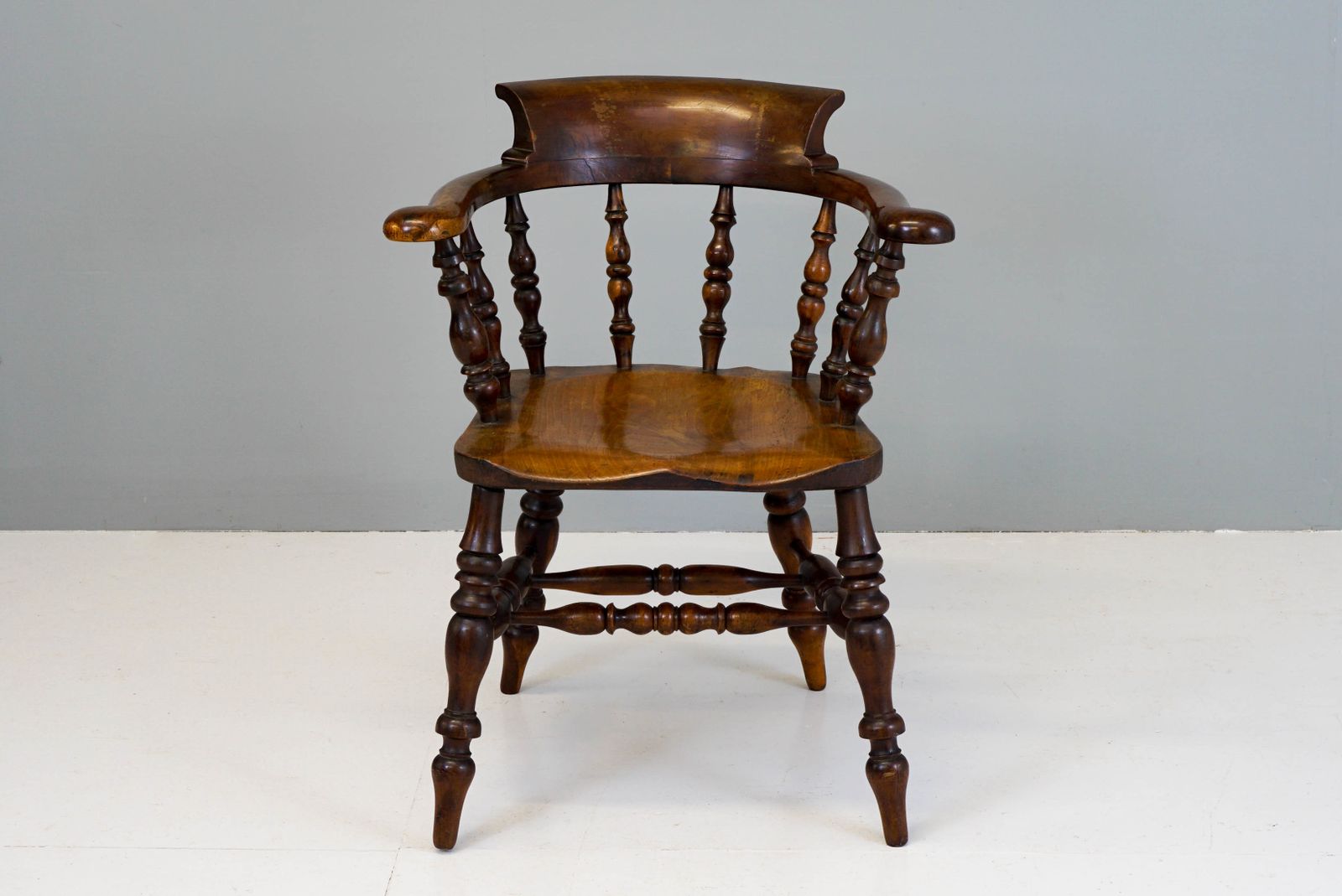 Captain's Chair / Smokers Bow photo for sale
